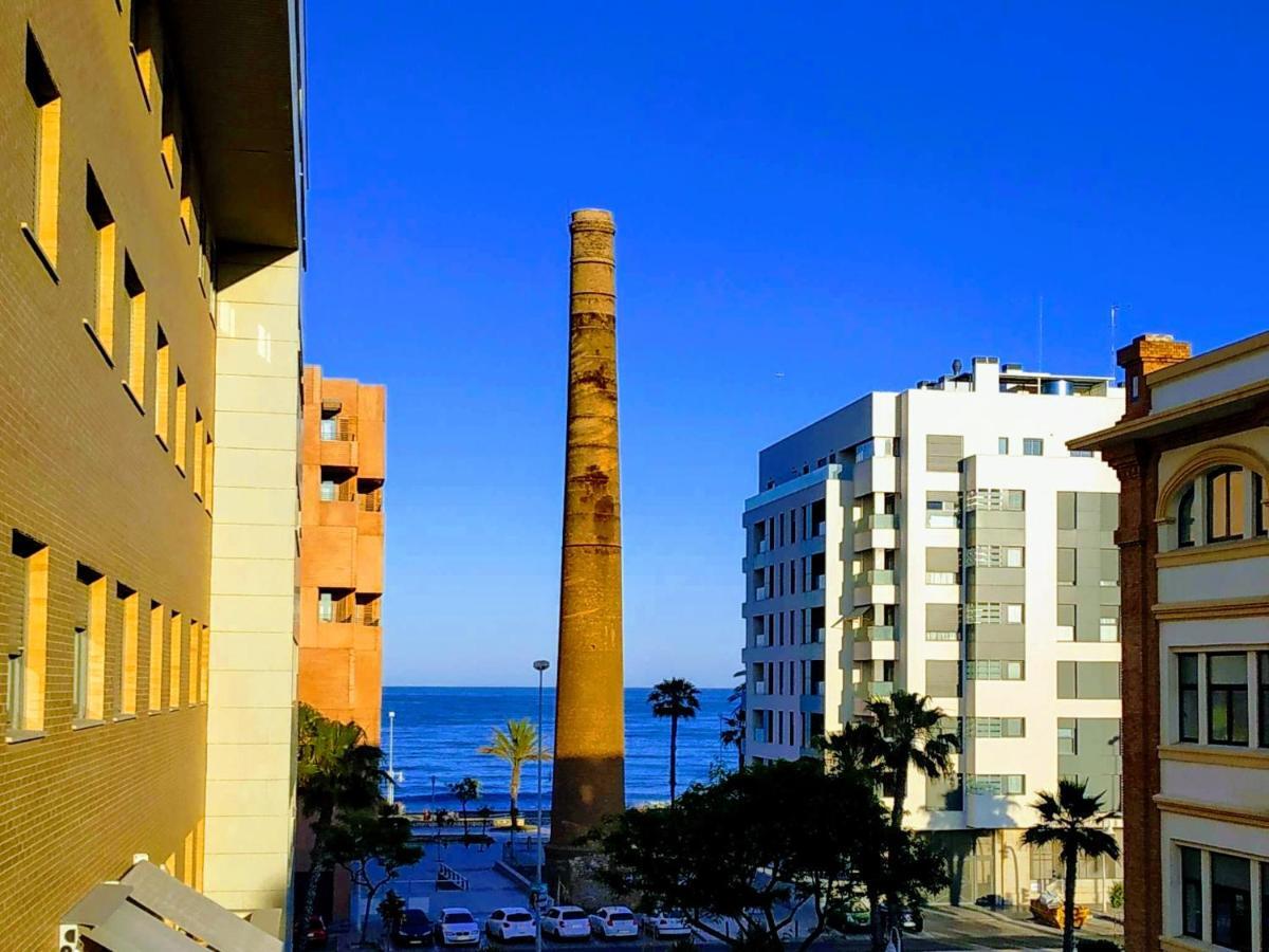 On The Beach! Frente Al Paseo Maritimo, Parking Y Piscina Малага Екстер'єр фото